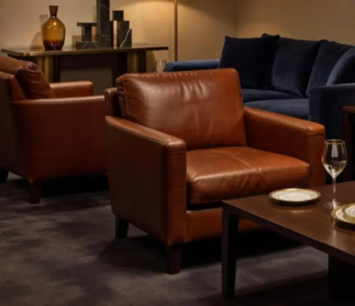 Luxus kárpitozás és részletgazdag dekoráció a VIP Lounge belső tereiben